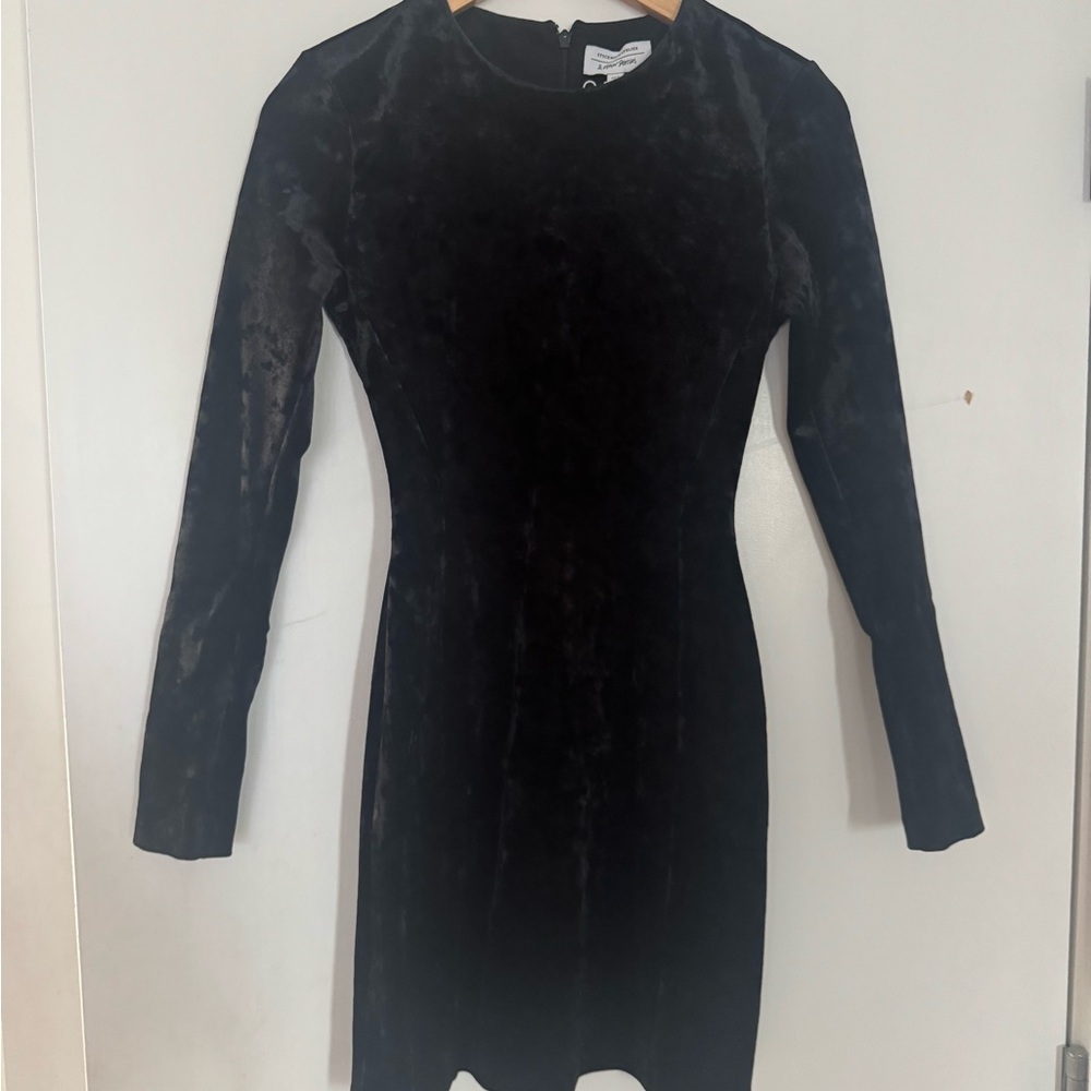 & Other Stories Black Velvet Long-Sleeve Bodycon Dress
